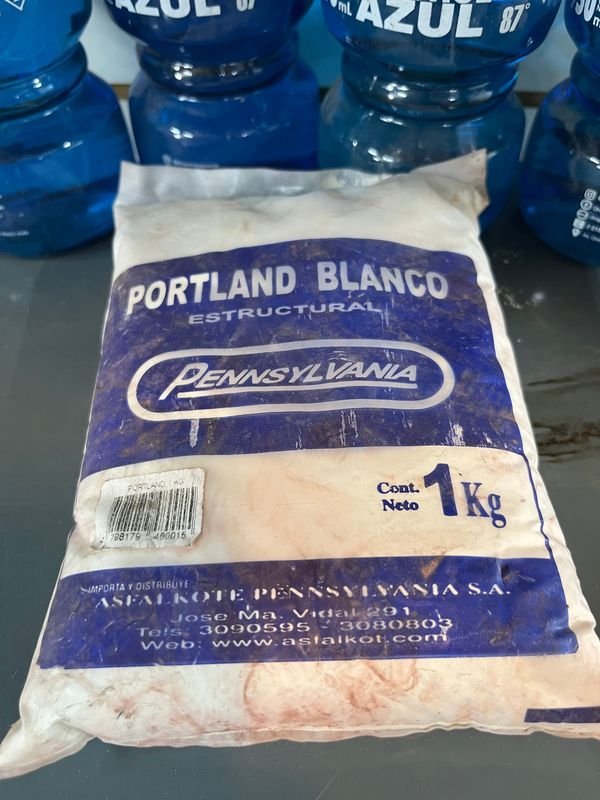 6 Litros de alcohol Azul y 1Kg de Portland blanco para venta - imagen 2