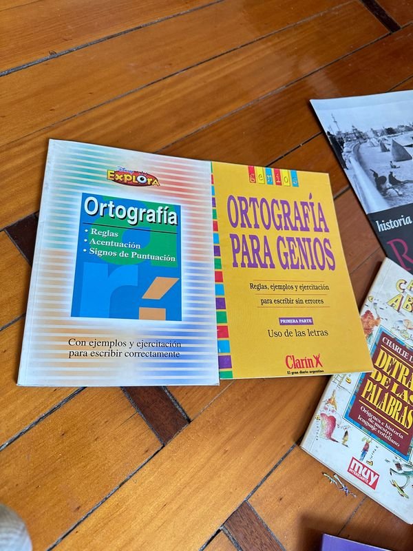 Colección de libros en español con reglas gramaticales y ortografía - imagen 3