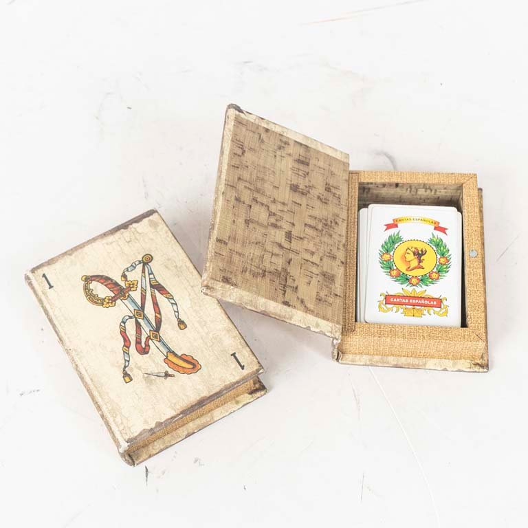 Dos Mazos de Cartas Españolas con Estuche Vintage