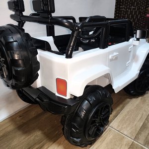 Jeep Eléctrico Infantil Recargable Blanco con Control Remoto y App - imagen 4