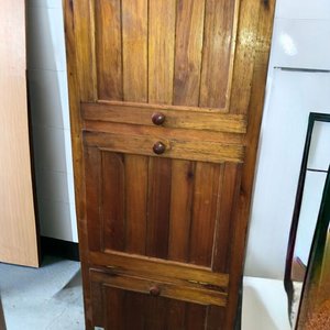 Bajo Mesada de Cedro con Tres Puertas - imagen 1