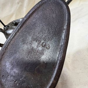 Lote de 2 Aceiteras Antiguas de Taller en Chapa/Acero con Pico Largo - imagen 4