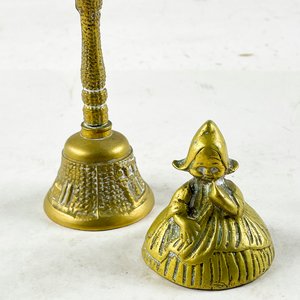 Dos campanillas en bronce de 6 y de 9 cm - imagen 1
