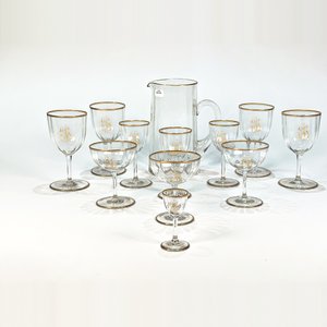 Jarra y 11 Copas de Cristal con Guarda Dorada y Monogramas - imagen 2