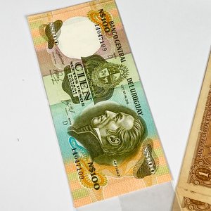 Trece Billetes Uruguayos Diferentes Numerados - imagen 5
