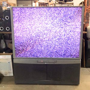 Televisor Antiguo Philips de 55 Pulgadas con Parlantes y Rueditas - imagen 2