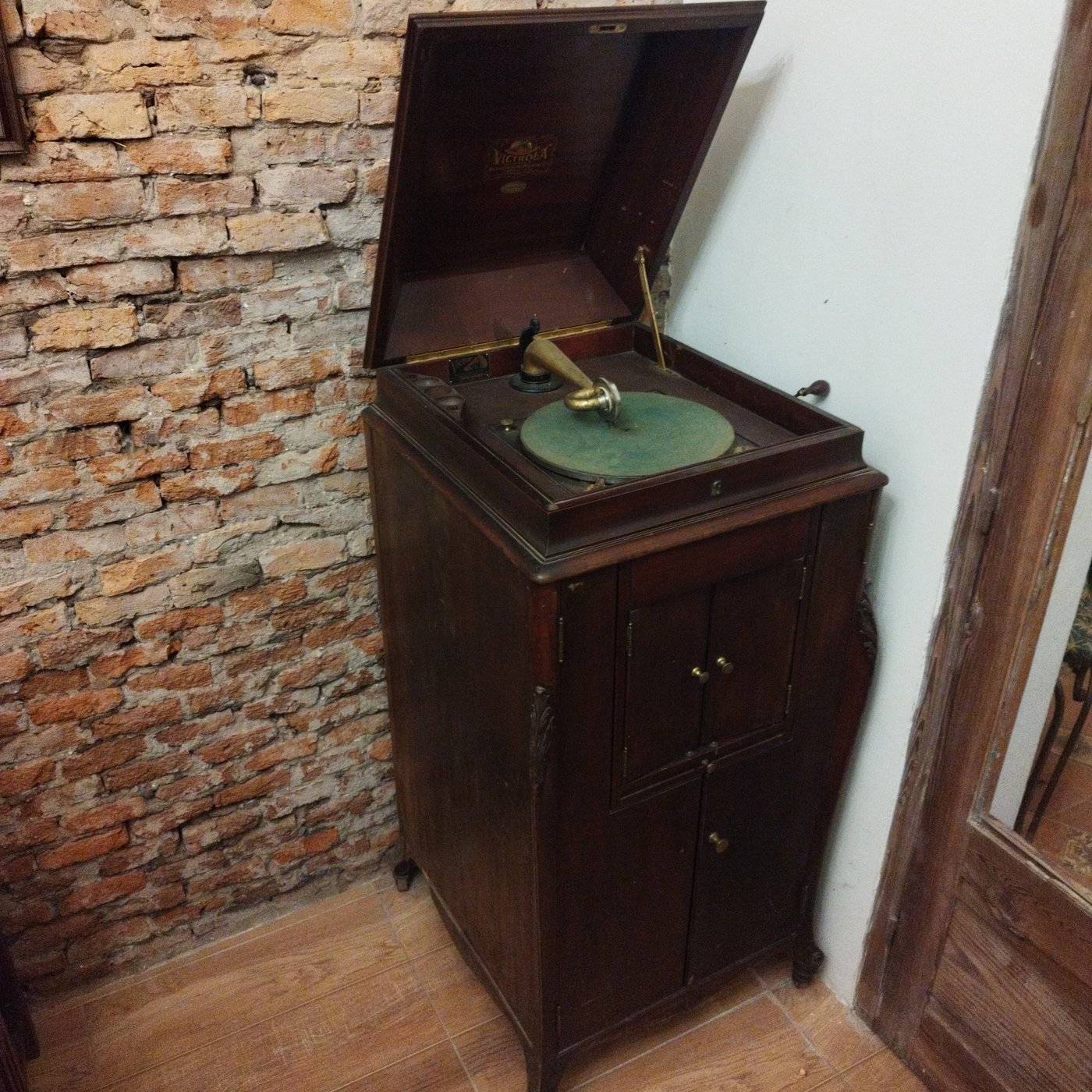 Item 18417 - Image 0