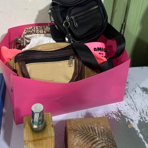 Lote anterior: Caja Organizadora Rosa con Accesorios de Moda