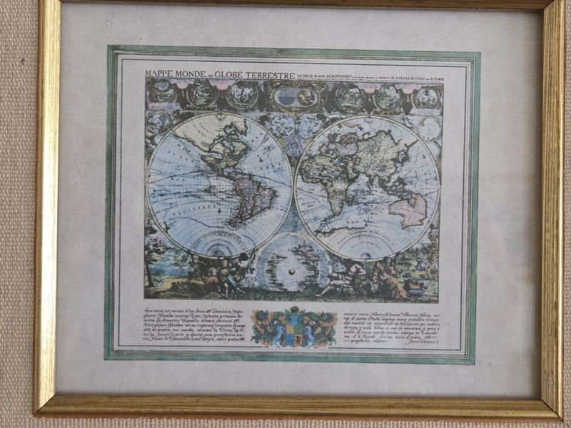 Pequeña lámina mapa mundo enmarcada - imagen 3