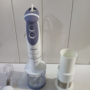 Batidora de Mano Philips 600W con Accesorios - imagen 3