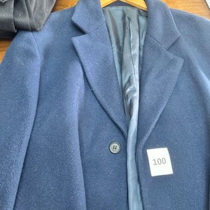 Lote anterior: Tapado Azul Talle XL con Detalle