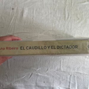 Libro "El Caudillo y el Dictador" de Ana Ribeiro, Dedicado y Autografiado - imagen 7