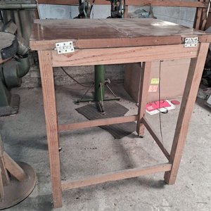 Lote anterior: Lote de 3 Mesas de Trabajo de Madera