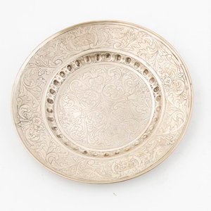 Set de 3 Piezas de Plata: Bandeja Oval y Dos Platitos Decorados - imagen 2
