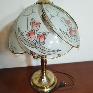 Lote siguiente: Portátil de mesa moderna