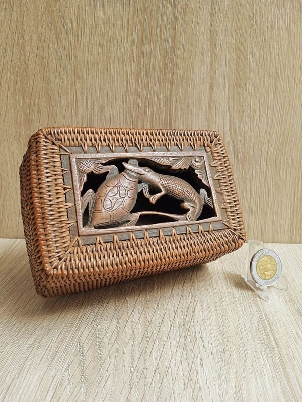 Cofre en tejido vegetal y talla en Madera (África) - imagen 2