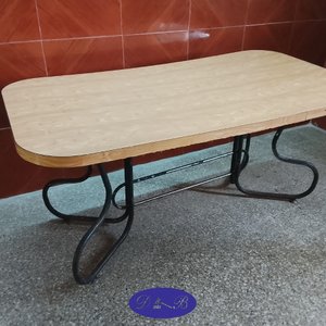 Lote siguiente: Mesa de Caño Estilo Industrial