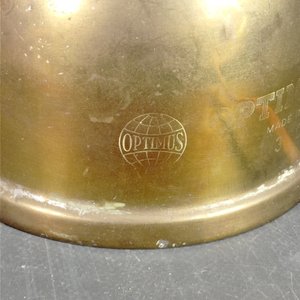 Lote de 2 piezas en bronce: Lámpara Optimus y Tetera decorada - imagen 6