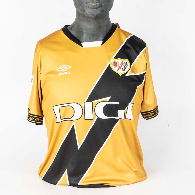 Lote anterior: Camiseta de Rayo Vallecano de España oficial UMBRO segunda equipación