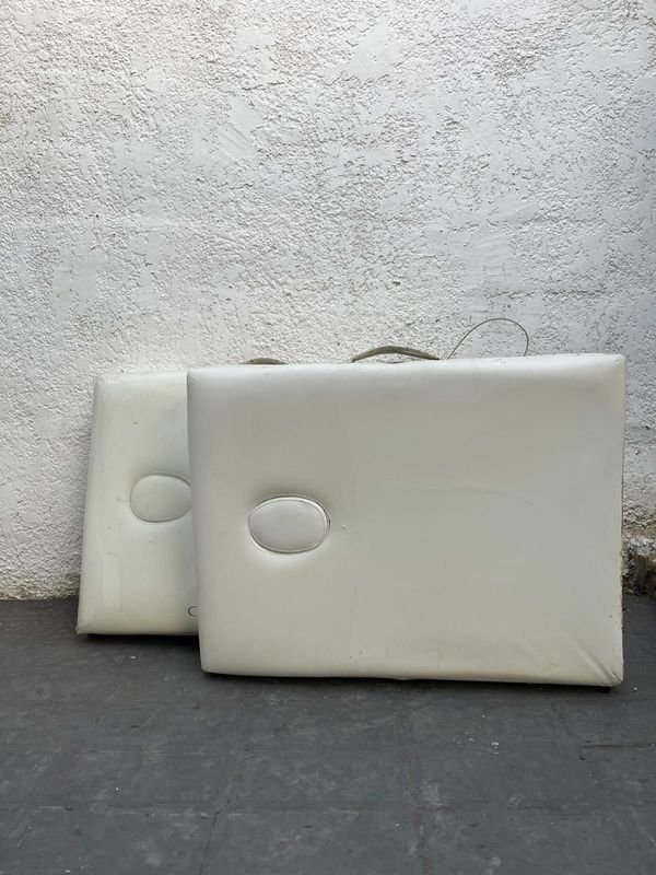 Camillas de masajes para relajación y bienestar - imagen 1