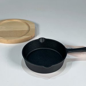 Provoleta de Hierro Fundido con Base de Madera - imagen 2