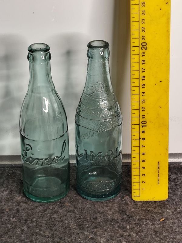 Dos Botellas Antiguas de Vidrio Color Aqua - Limol