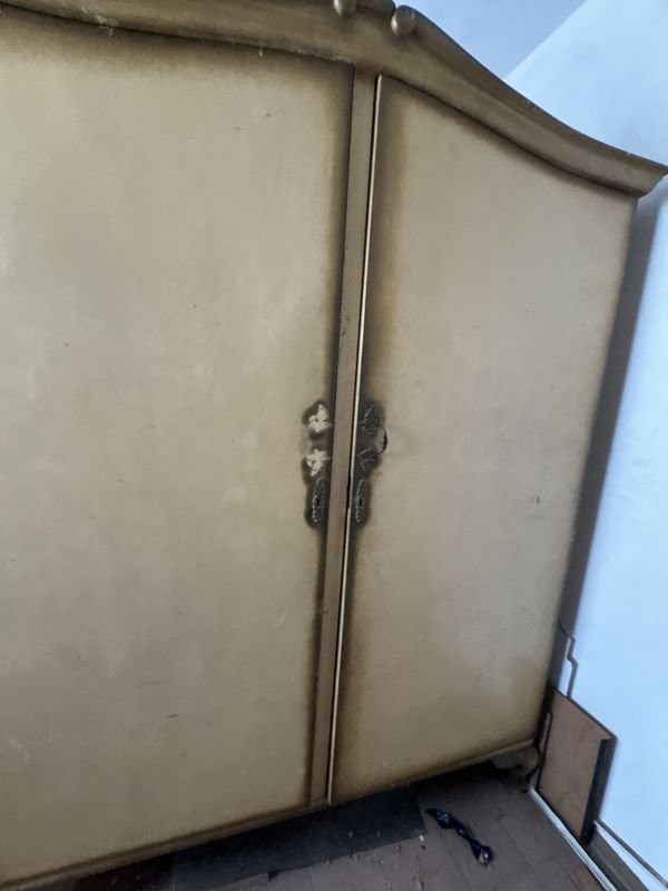 Ropero de dos puertas antiguo estilo Francés - imagen 5