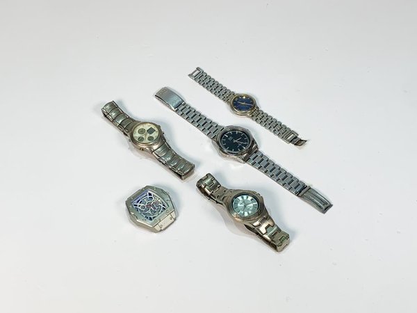 Lote de 5 Relojes de Pulsera para Dama y Caballero con Detalles - imagen 1