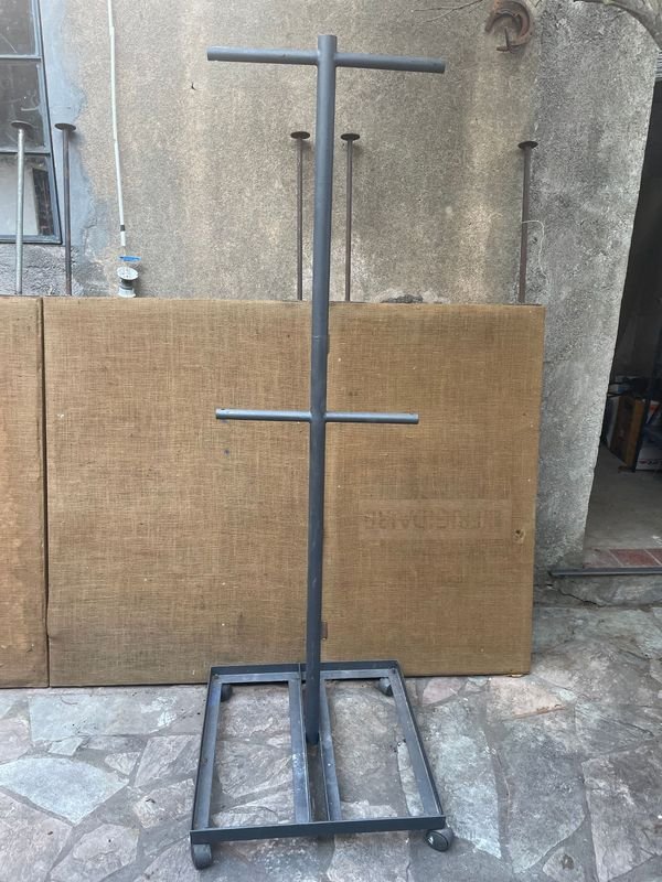 Soporte de Hierro para Colgar Bicicletas