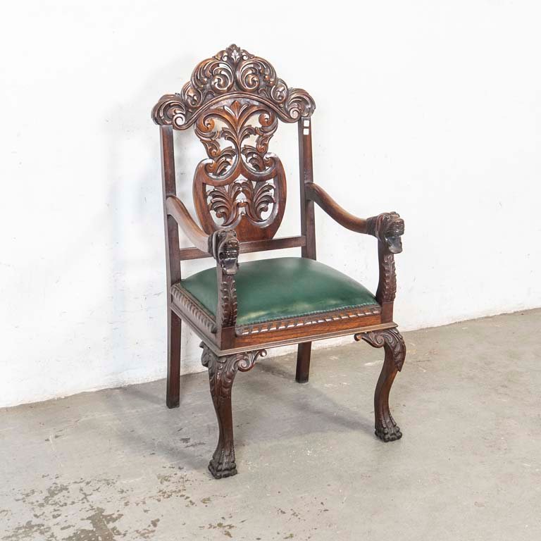 Sillón reina Ana tallado y con asiento tapizado en cuerina - imagen 1