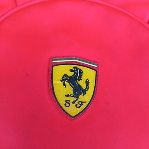 Mochila Roja Ferrari y Bolsos de Viaje Lufthansa - imagen 3