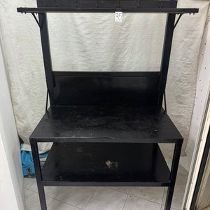 Lote anterior: Estantería Metálica Negra con 3 Estantes y Estructura Superior