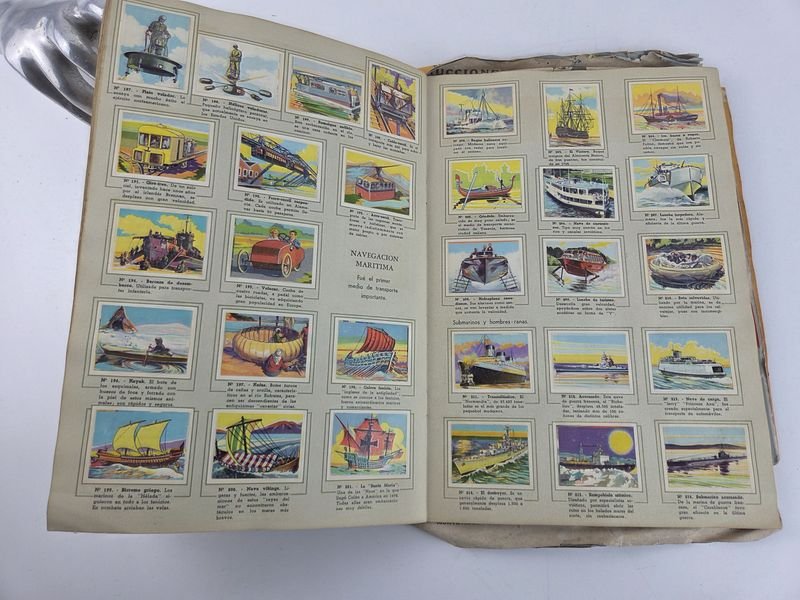Colección de Álbumes Antiguos con Ilustraciones Coloridas - imagen 24