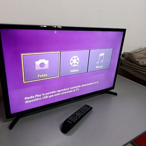 Televisor Samsung LED HD 32" Modelo UN32J4000DG con Control Remoto - imagen 3
