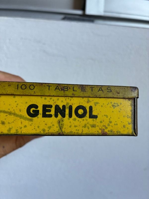 Lata de Geniol Uruguay - Pequeña y Colorida - imagen 2