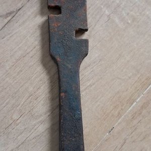 Llave de Alambrar Antigua para Tareas Rurales - imagen 2