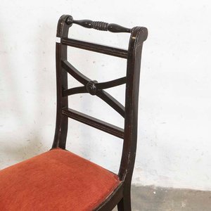 Par de Sillas Antiguas: Española con Asiento de Suela e Inglesa Tapizada - imagen 2