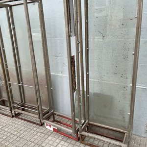 6 Estanterías Metálicas con Vidrio - imagen 5