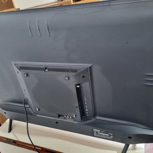 Smart TV Panavox 43" con Control Remoto - Buen Estado - imagen 3