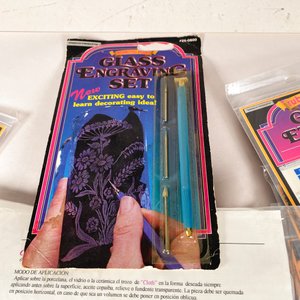 Lote de Adhesivos y Stencils para Grabado en Cristal - imagen 5