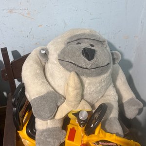 Lote siguiente: Oso de Peluche Grande y Bugui Infantil