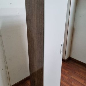 Placard Multiuso Blanco y Madera con Estantes Interiores - imagen 3