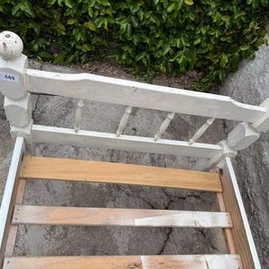 Cama de una plaza de madera con parrilla - imagen 5