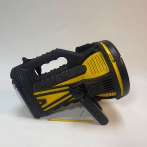 Linterna Recargable Grande Negra y Amarilla con Asa - imagen 4