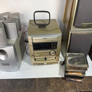 Dos Equipos de Audio Aiwa y Microsonic con Lote de CDs - imagen 1