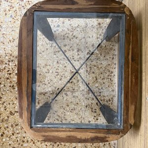 Mesa Auxiliar o de Centro de Madera con Tapa de Vidrio y Refuerzo Metálico - imagen 5