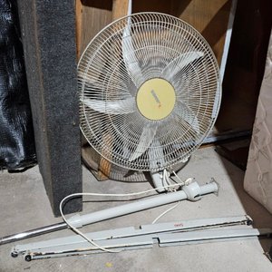 Lote anterior: Ventilador de pie (desaramdo)