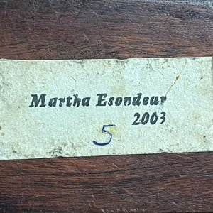 Escultura en Bronce "Mujer Reclinada" Firmada Martha Escondeur (2003) - imagen 2