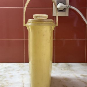 Lote de Recipientes y Vasos: Termo, Botella y Dispensador - imagen 15