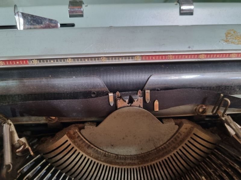 Maquina De Escribir Clásica Funcionando Bien - imagen 6